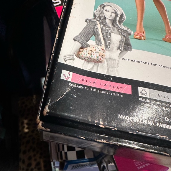 Brand new in box limited edition dooney and Burke Barbie - Picture 8 of 11